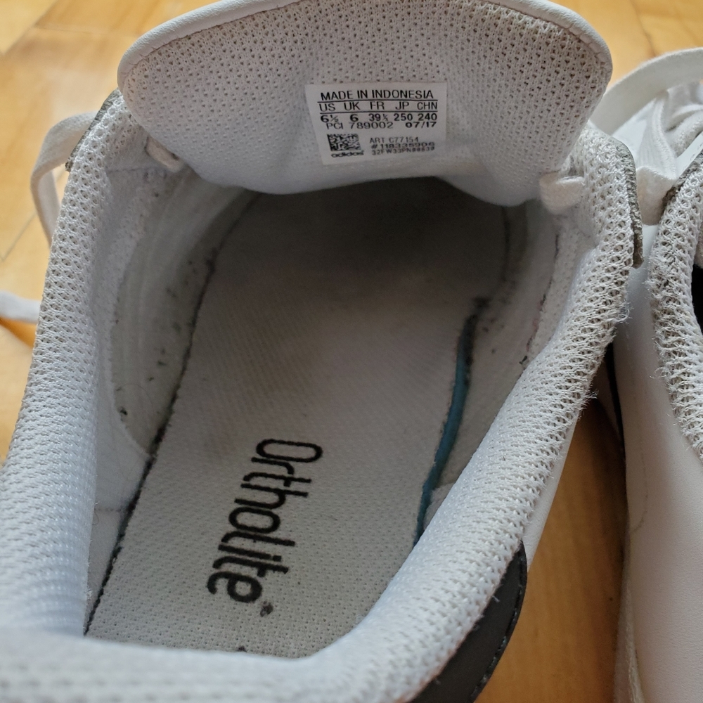 Adidas - Picture 5 of 6